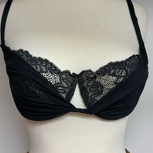 Victoria’s  Secret very sexy bra
